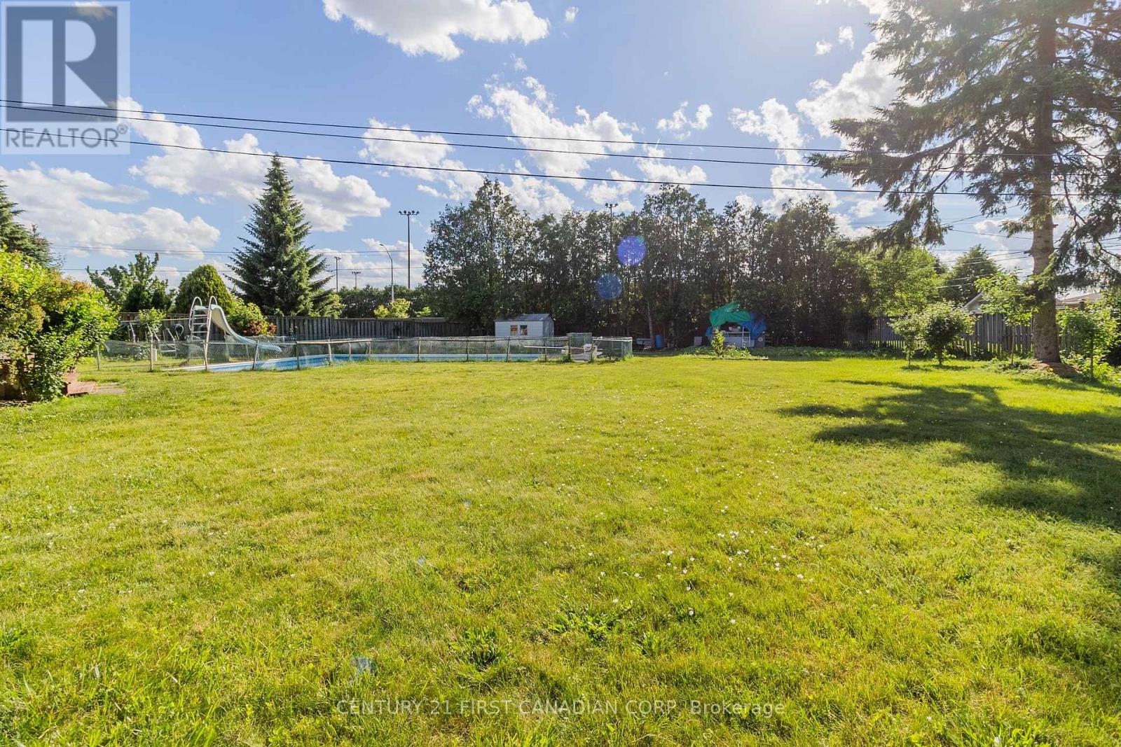 117 GOLDWICK CRESCENT - 40