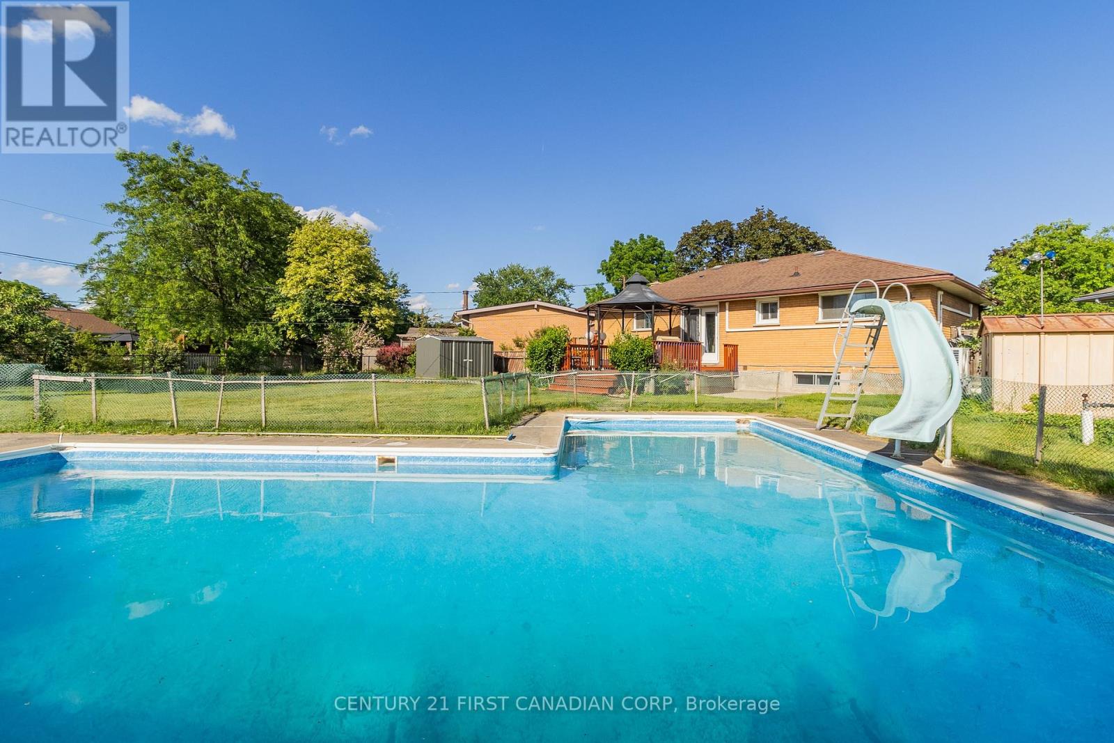 117 GOLDWICK CRESCENT - 44