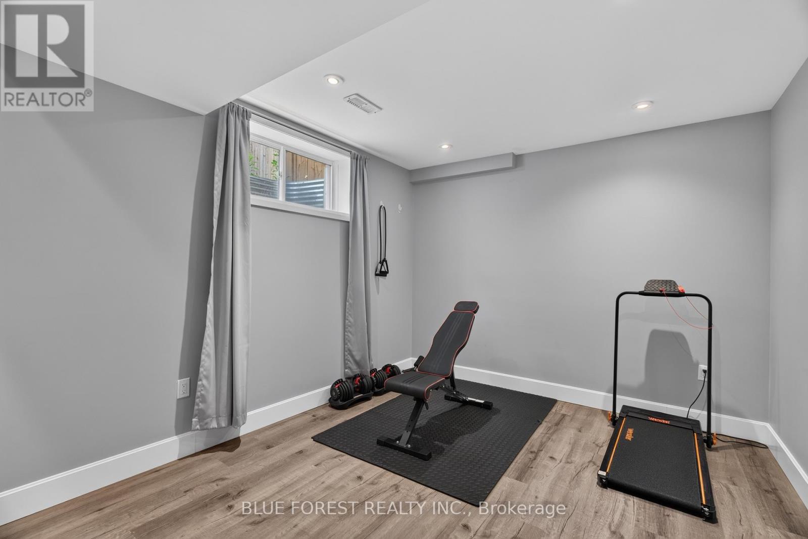 742 FREEPORT STREET - Image 32