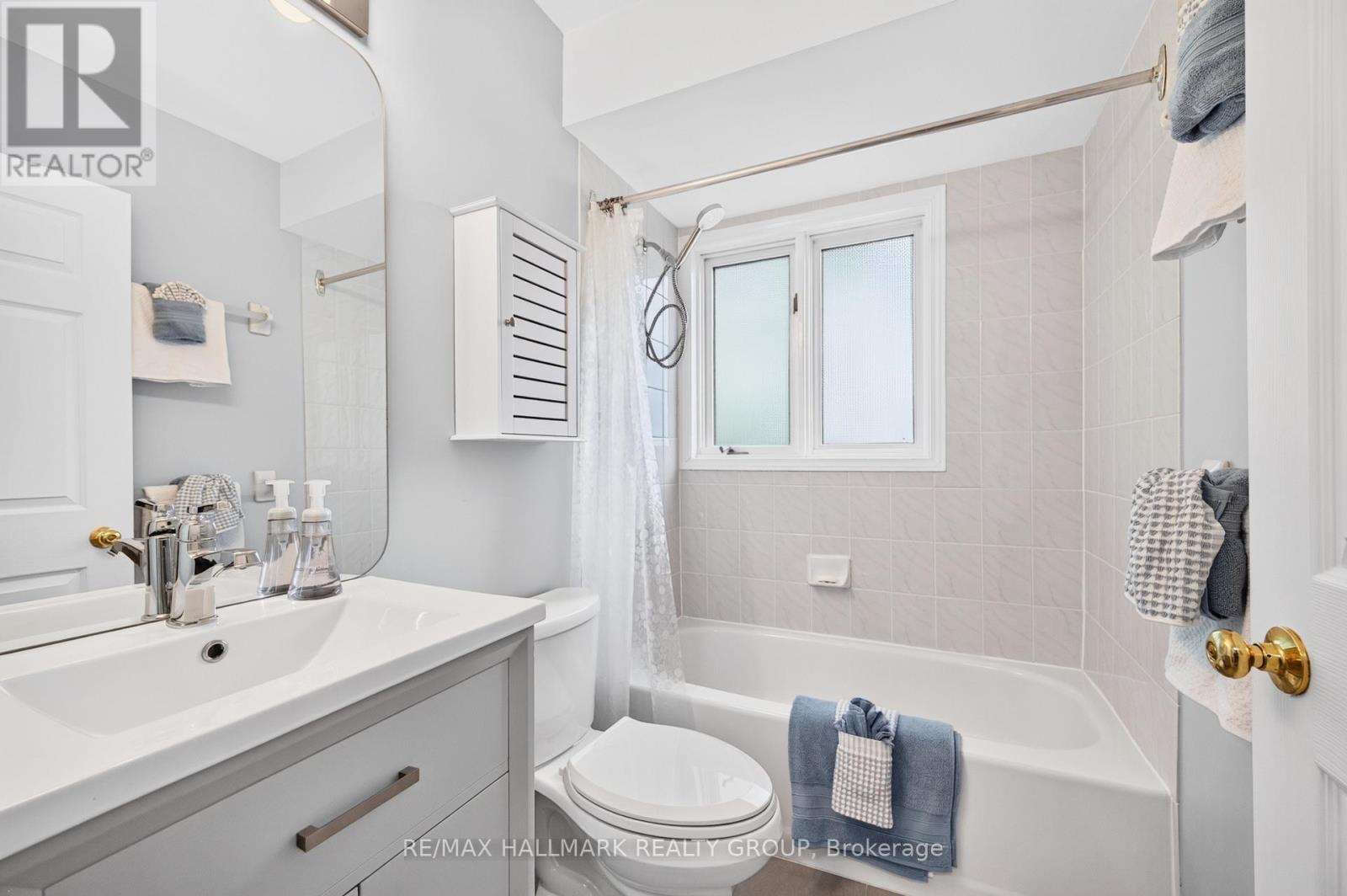 4 Bed, 4 Bath House for Sale in Ottawa – 2 – 2949 RICHMOND ROAD, Ottawa – MLS# X13466092 - Image 28