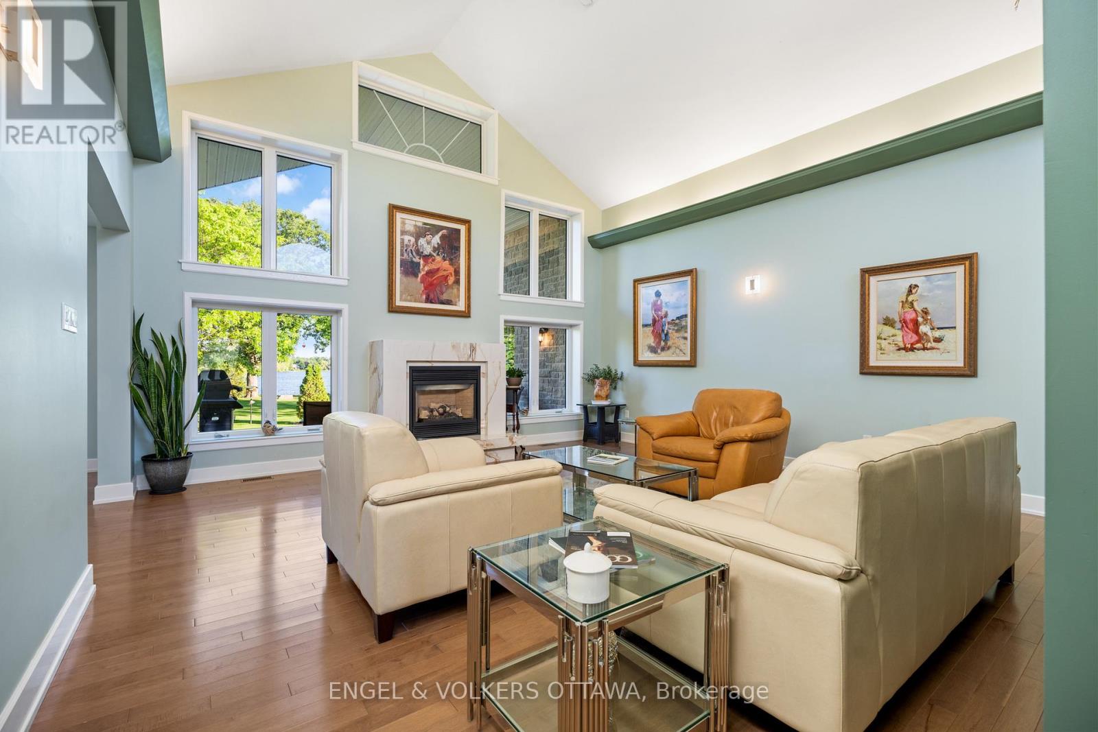 1562 LAKESHORE DRIVE - 10