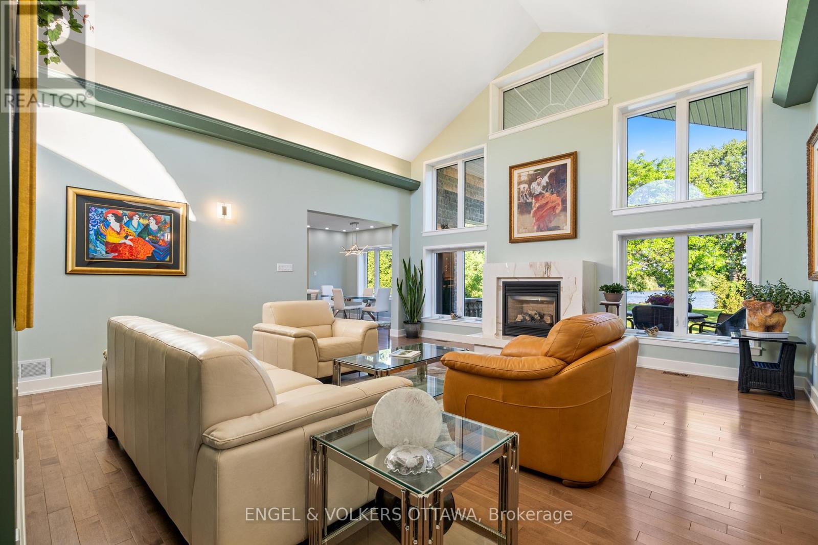 1562 LAKESHORE DRIVE - 12