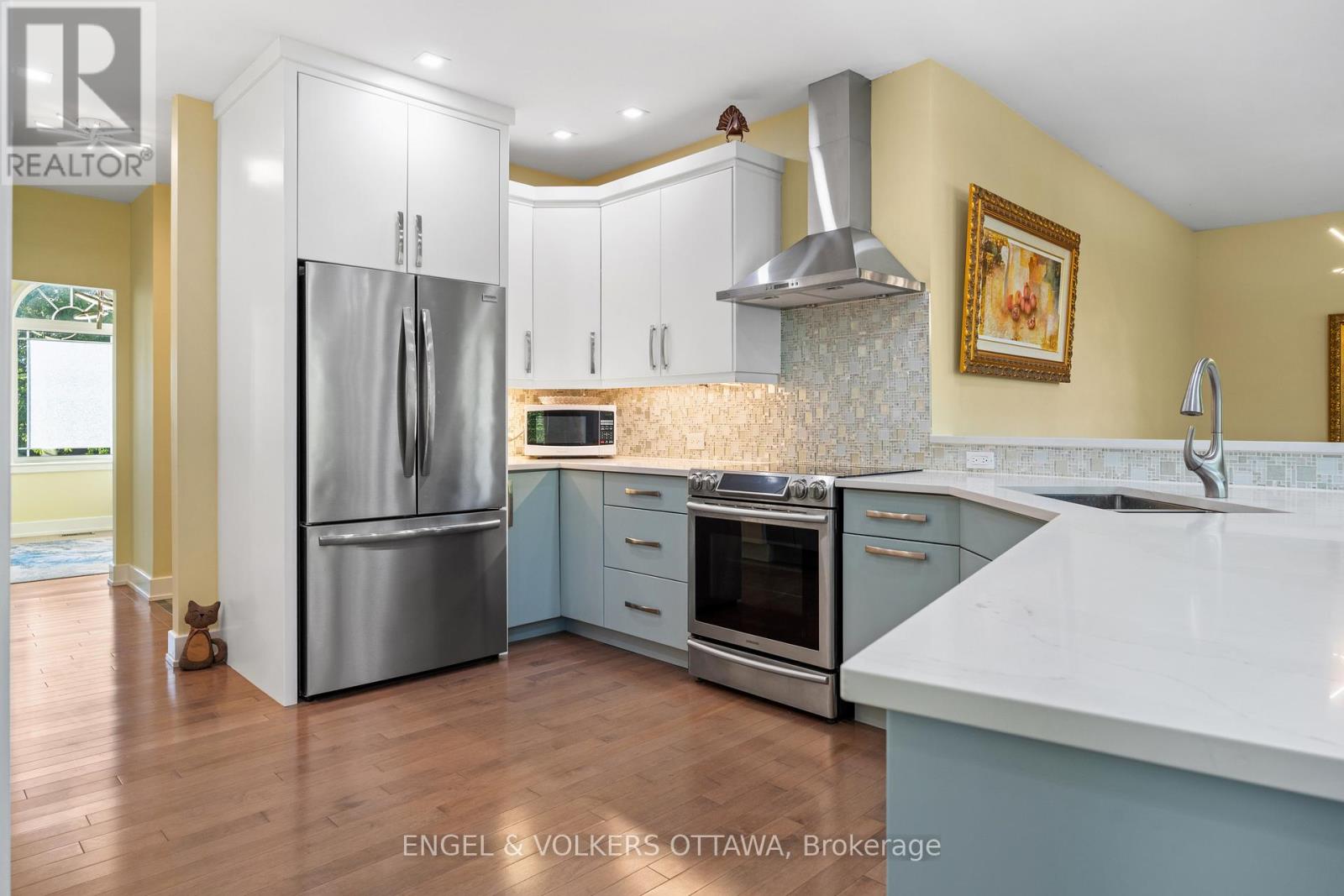 1562 LAKESHORE DRIVE - 14