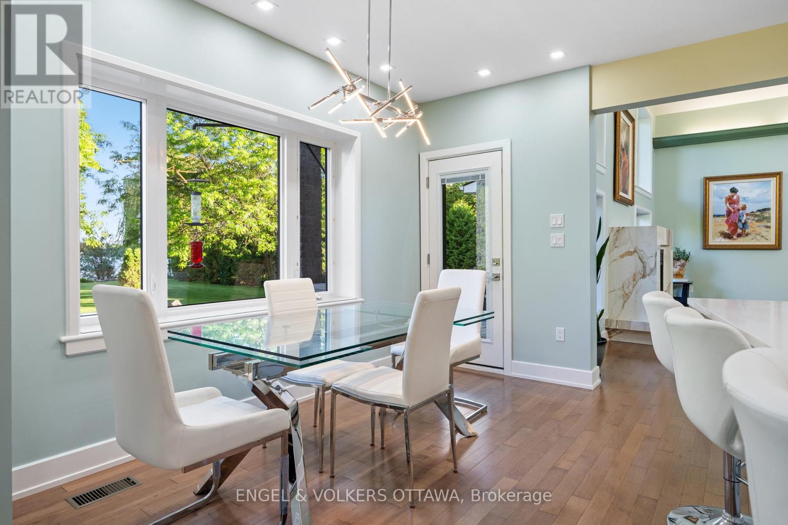 1562 LAKESHORE DRIVE - 17