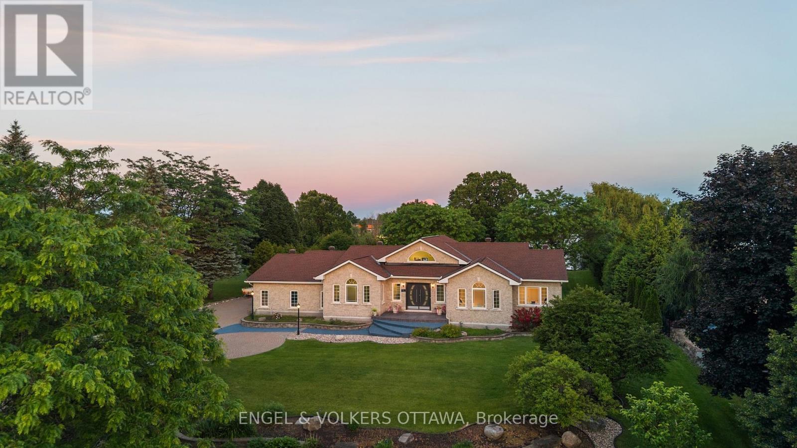 1562 LAKESHORE DRIVE - 2