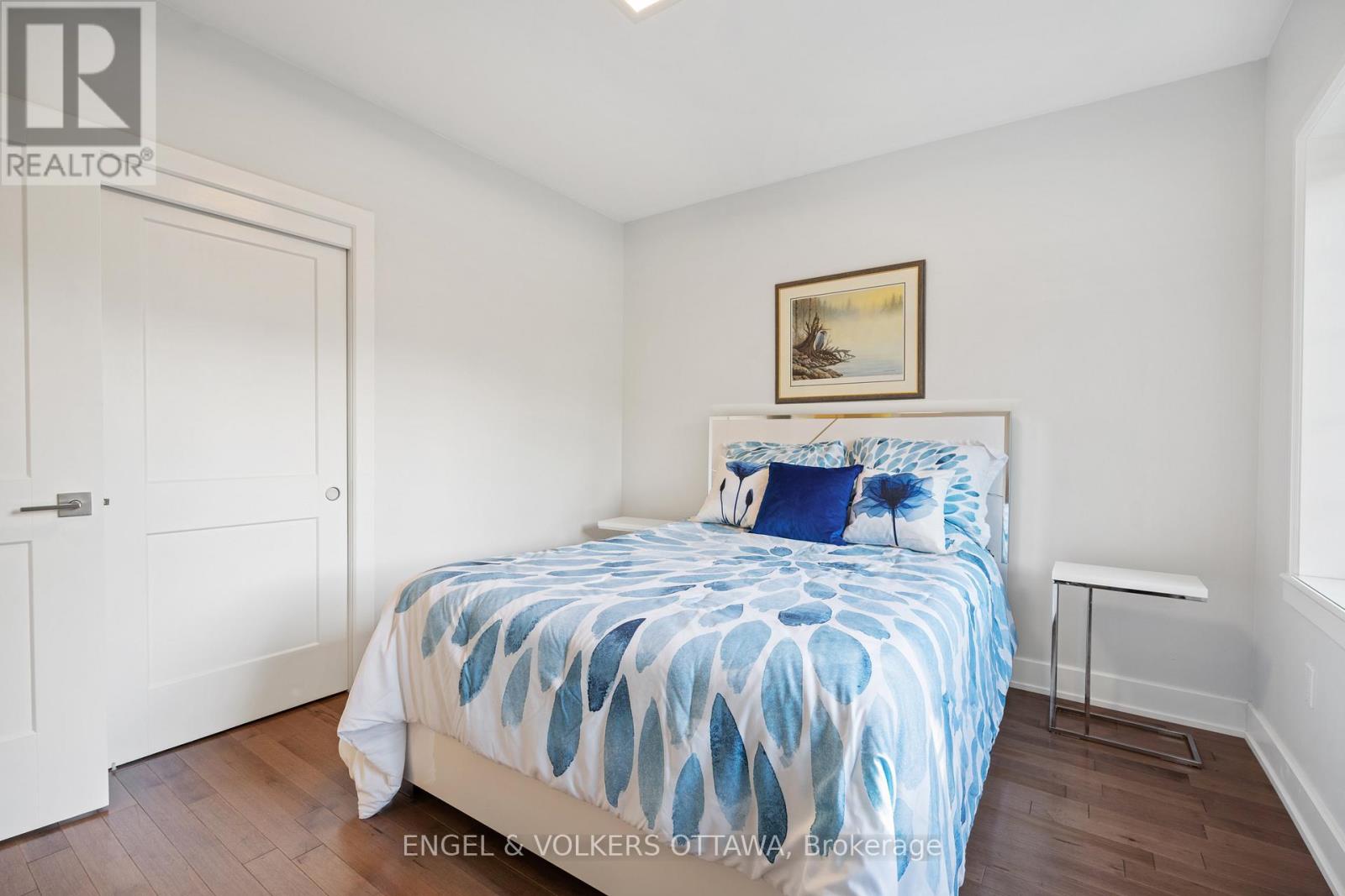 1562 LAKESHORE DRIVE - 22