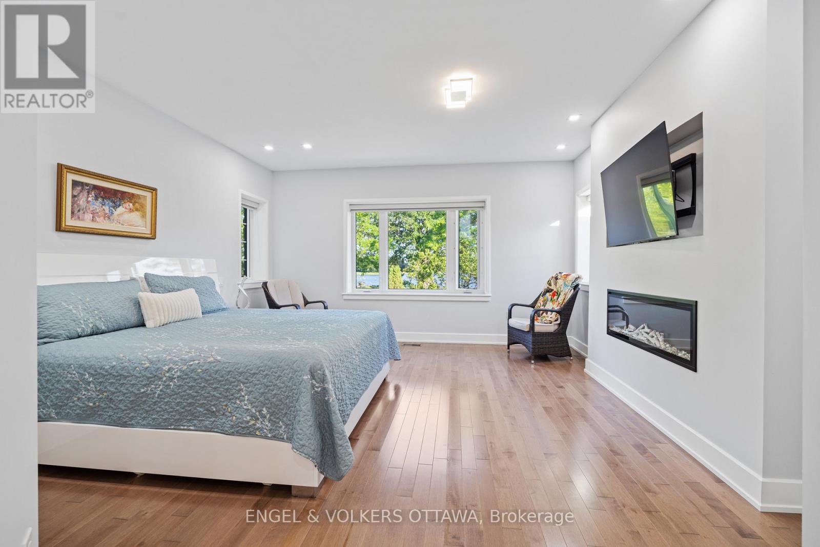 1562 LAKESHORE DRIVE - 25