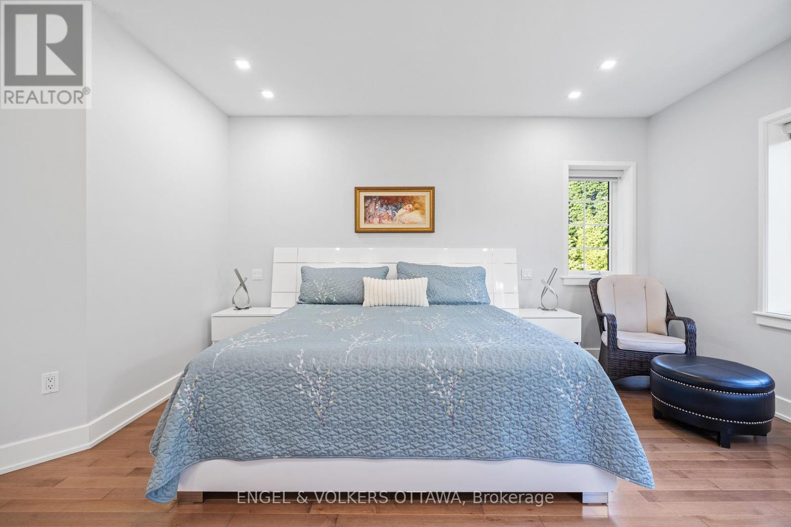 1562 LAKESHORE DRIVE - 26