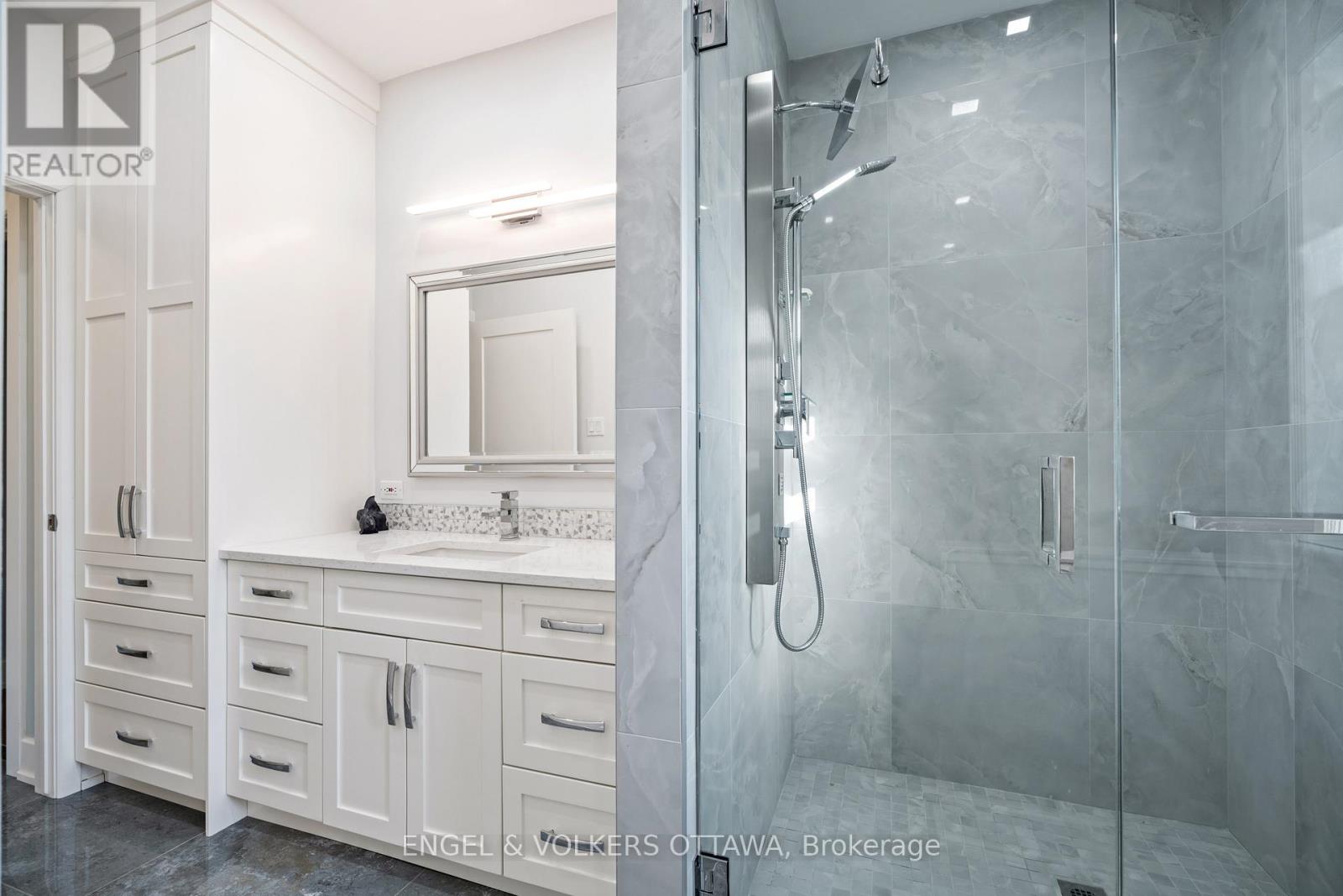 1562 LAKESHORE DRIVE - 28