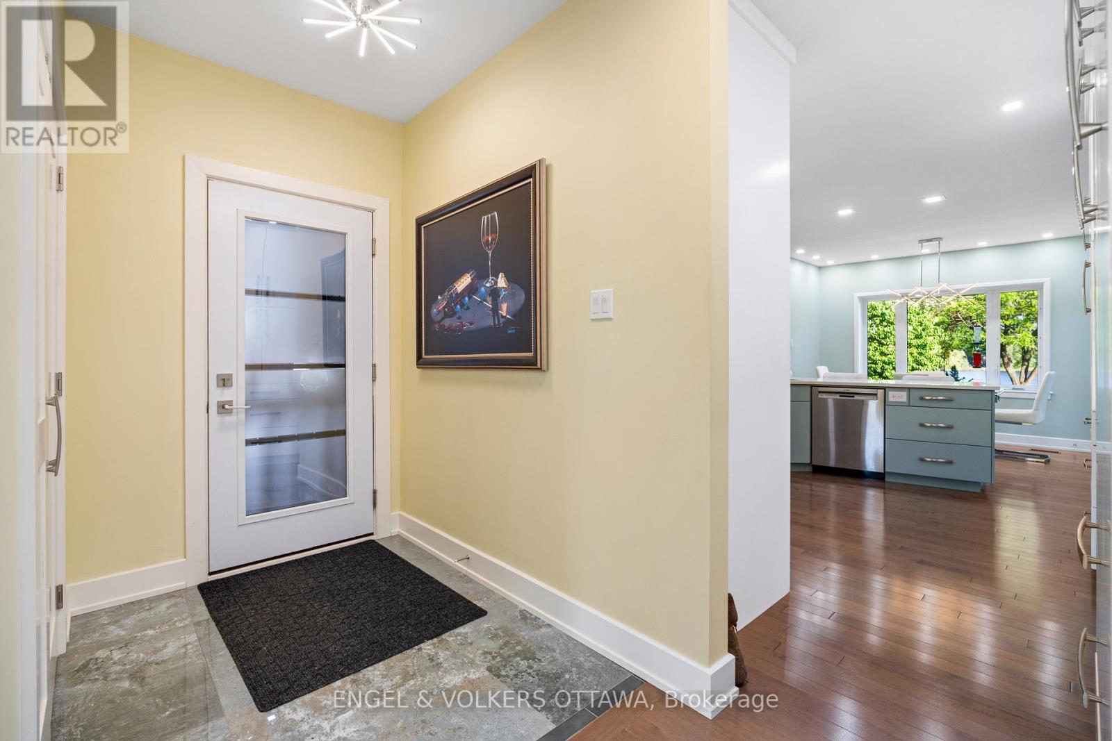 1562 LAKESHORE DRIVE - 30