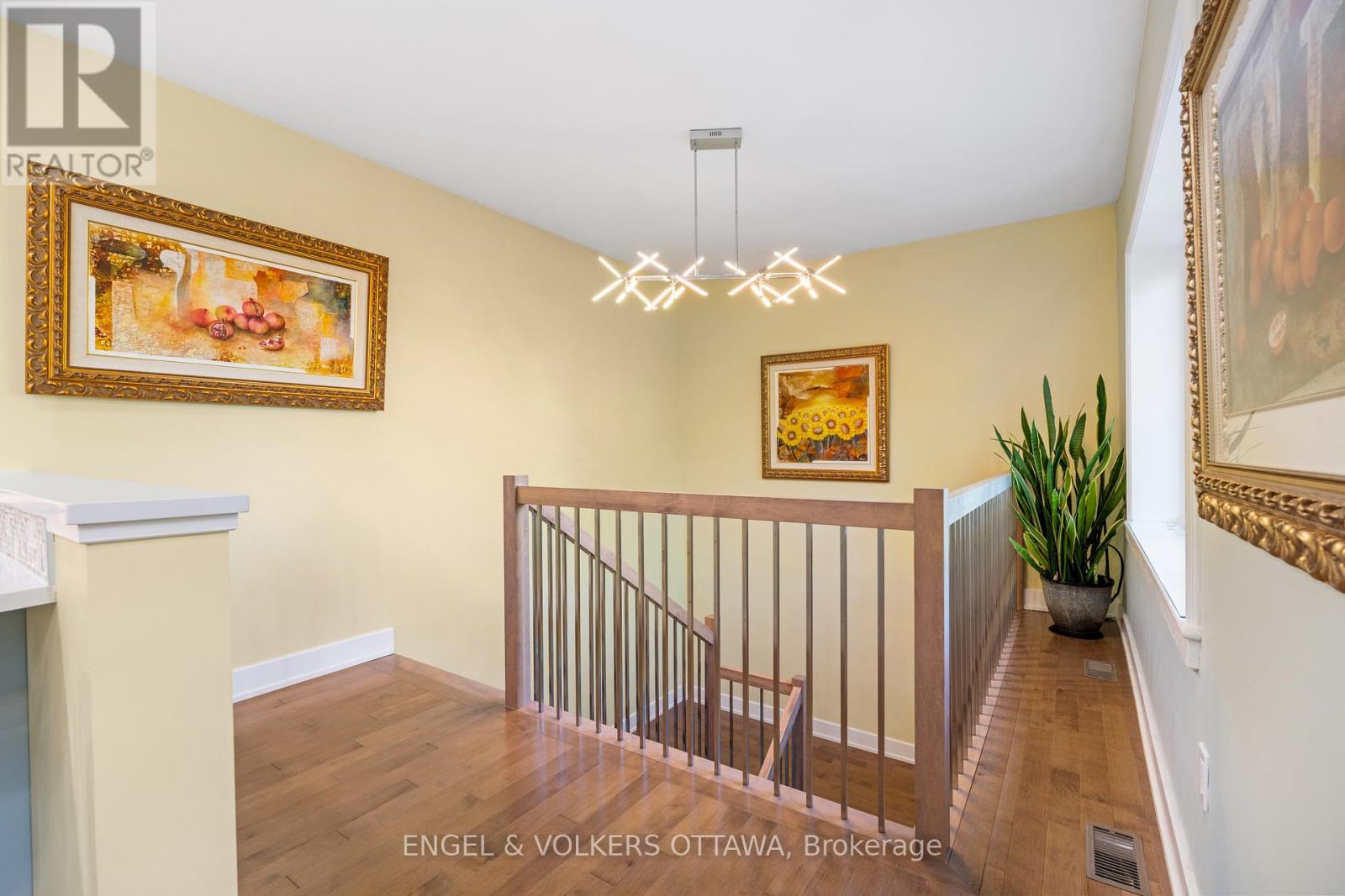 1562 LAKESHORE DRIVE - 32