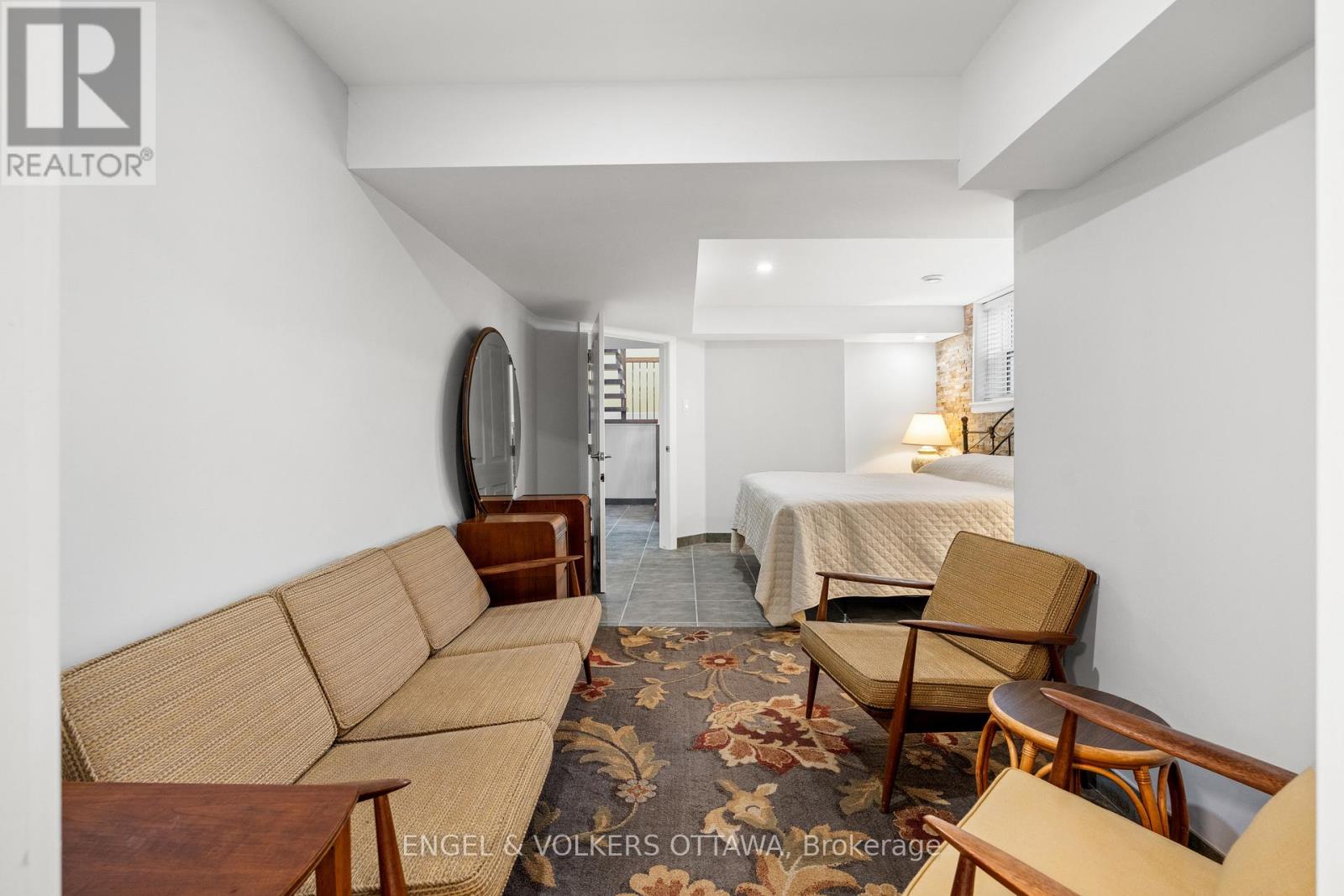 1562 LAKESHORE DRIVE - 35