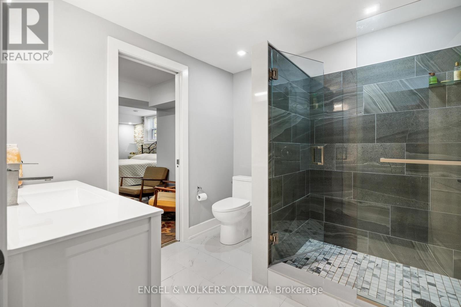 1562 LAKESHORE DRIVE - 36