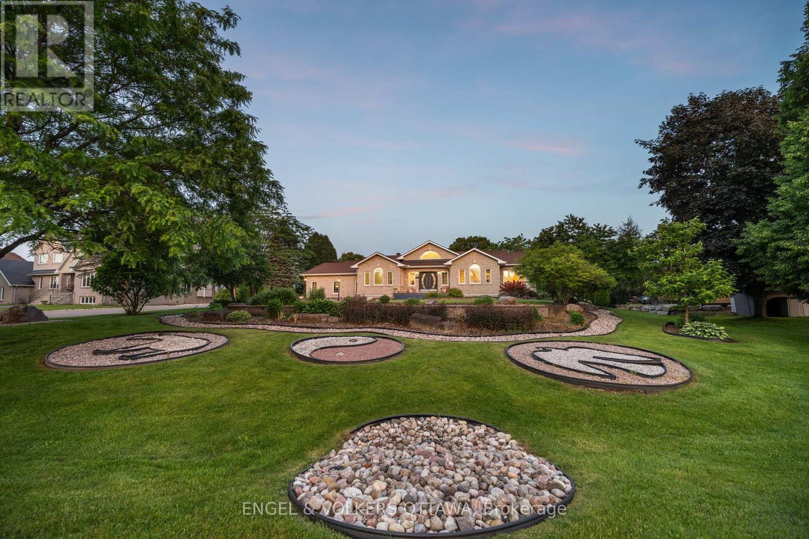 1562 LAKESHORE DRIVE - 4