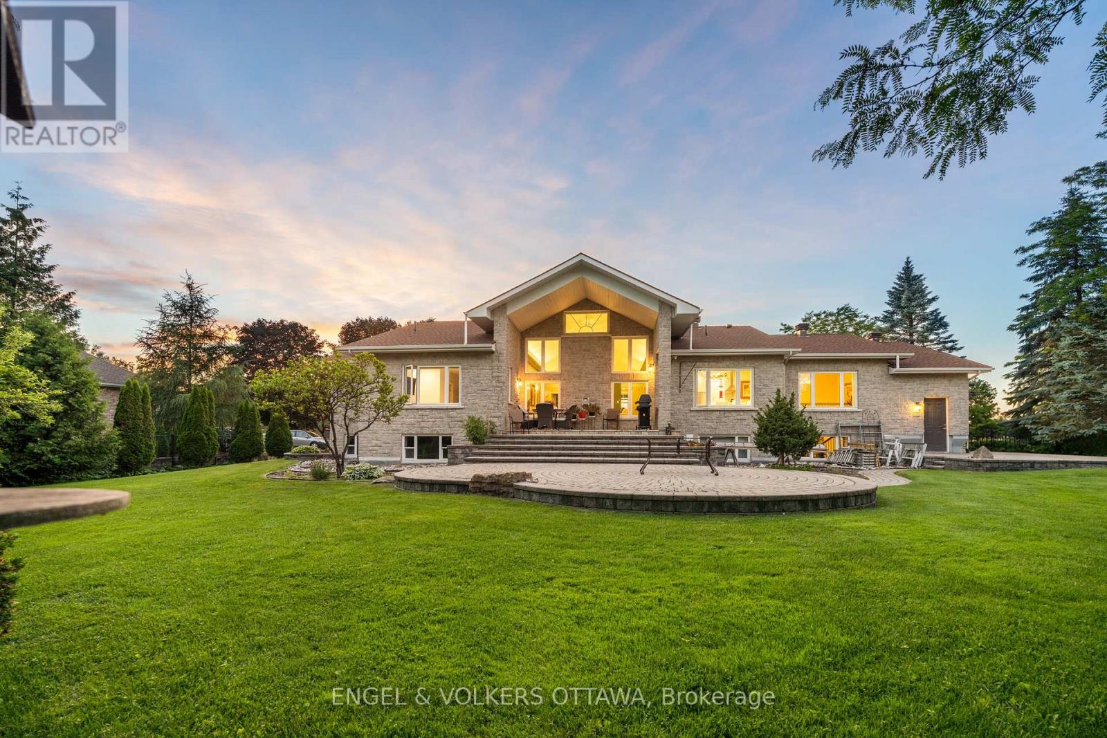 1562 LAKESHORE DRIVE - 40