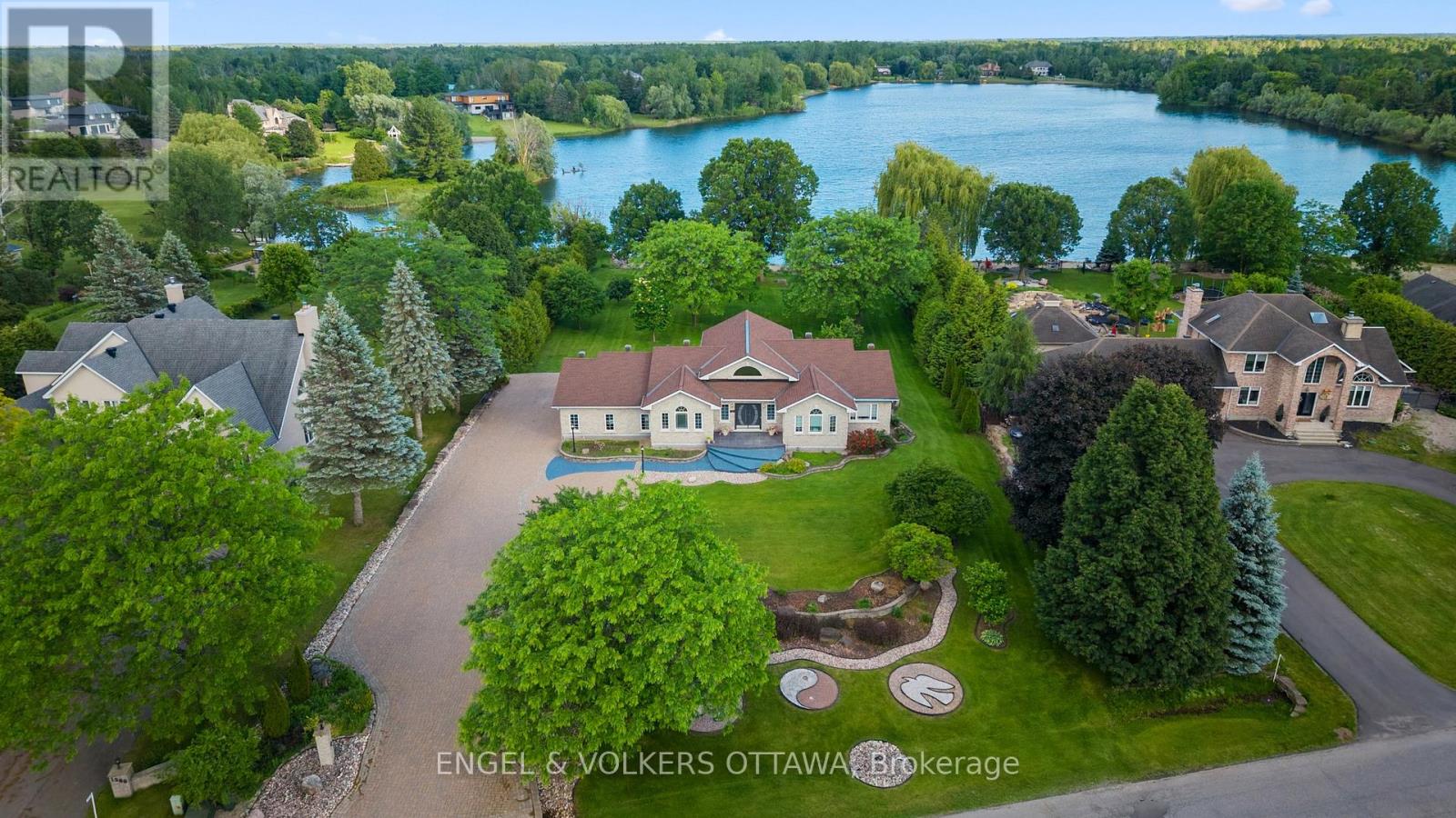 1562 LAKESHORE DRIVE - 42
