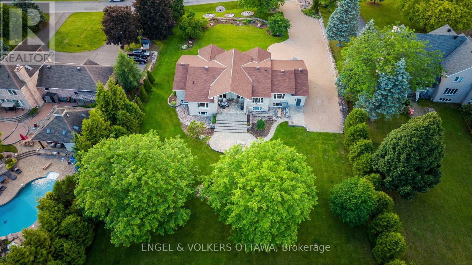 1562 LAKESHORE DRIVE - 45
