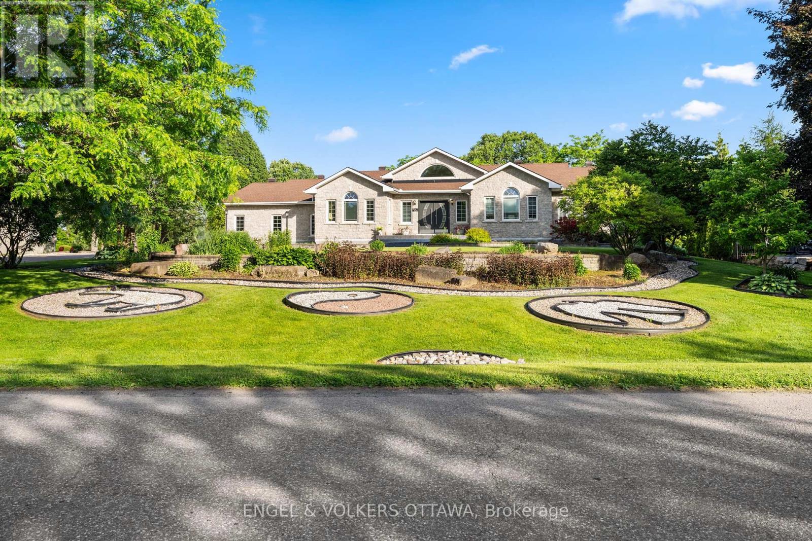 1562 LAKESHORE DRIVE - 6