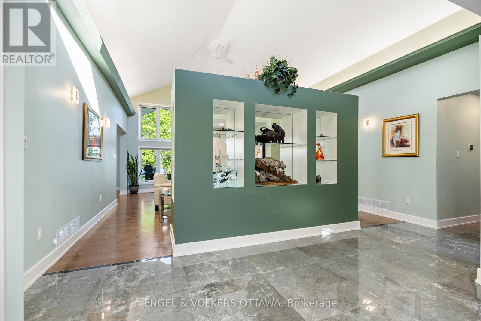 1562 LAKESHORE DRIVE - 8
