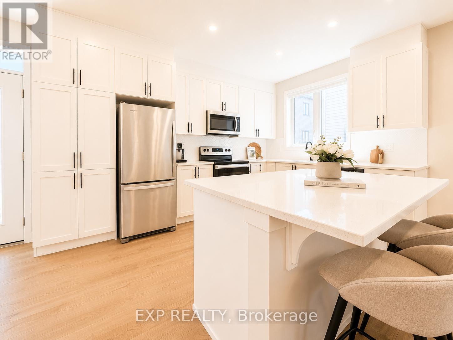 3 Bed, 3 Bath House for Sale in Ottawa – 647 CREVIER WALK, Ottawa – MLS# X13466300 - Image 12