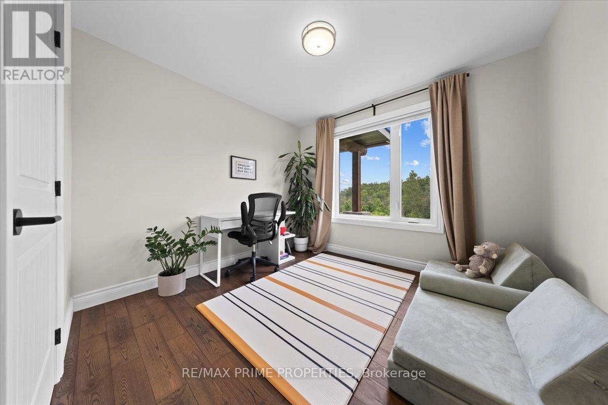111 COMBA LANE - Image 30