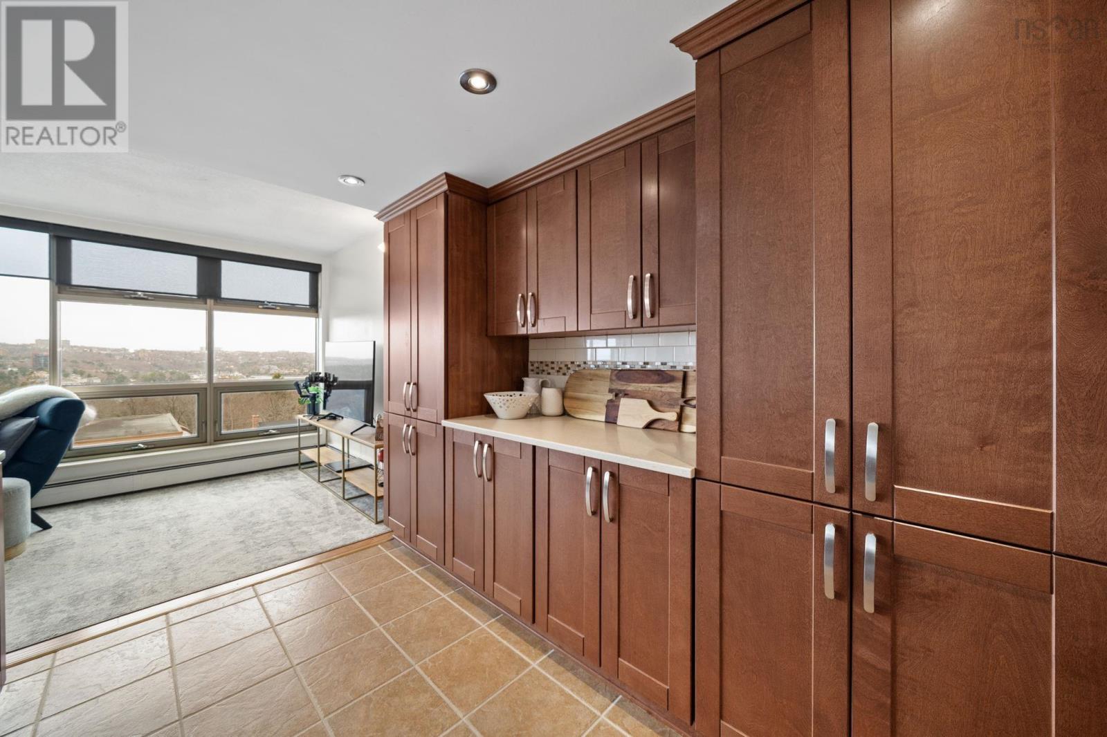 #706 6369 Coburg Road - 16