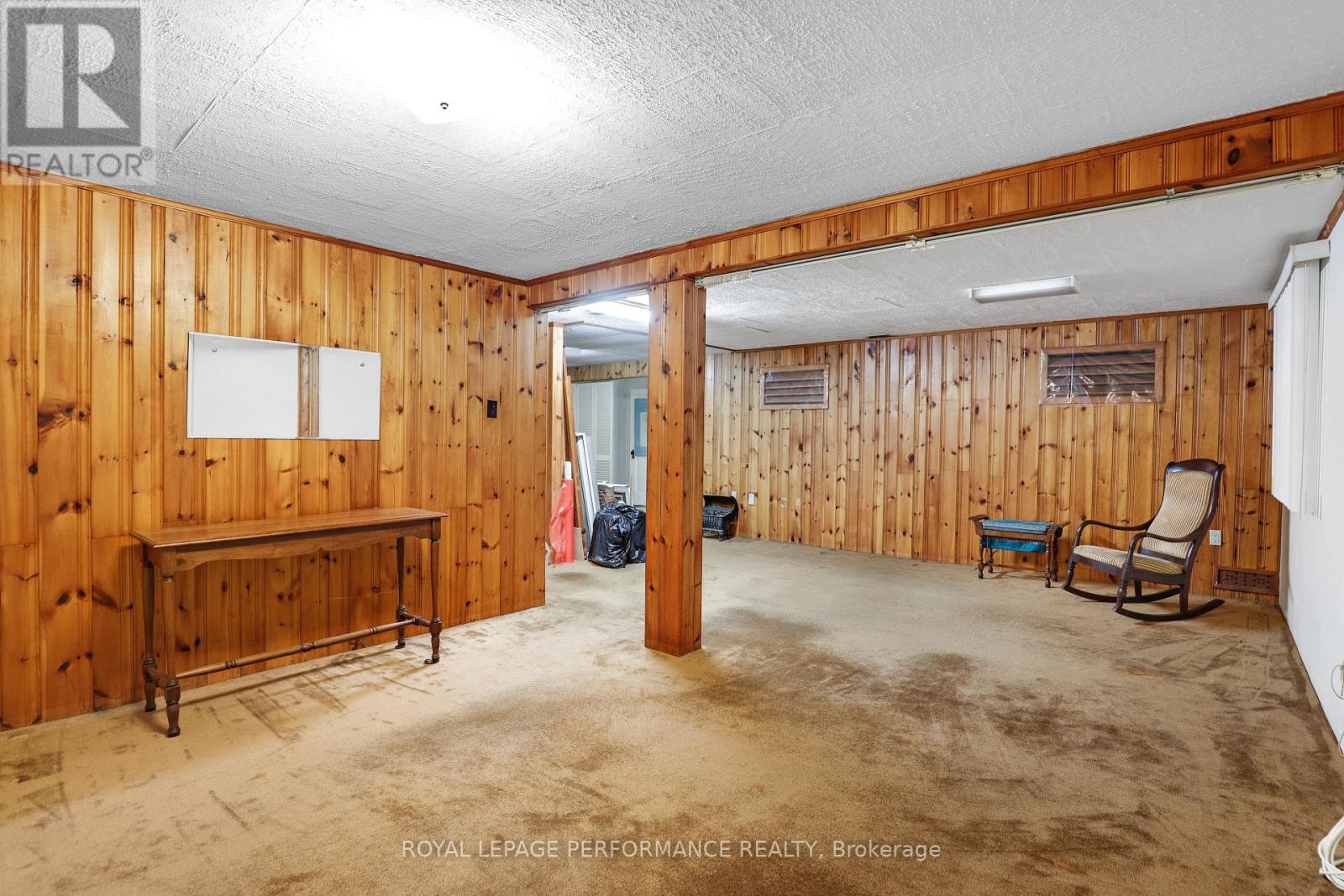 2061 FAIRBANKS AVENUE - 22