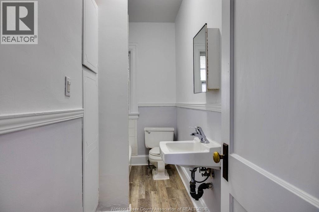 485 LOUIS AVENUE - 13