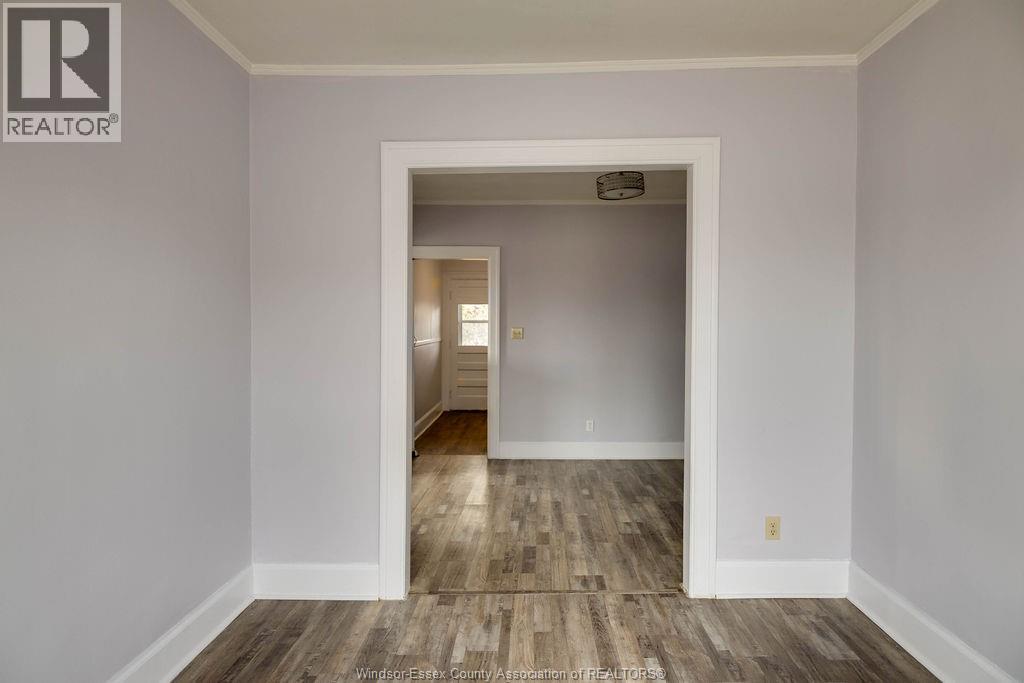485 LOUIS AVENUE - 3