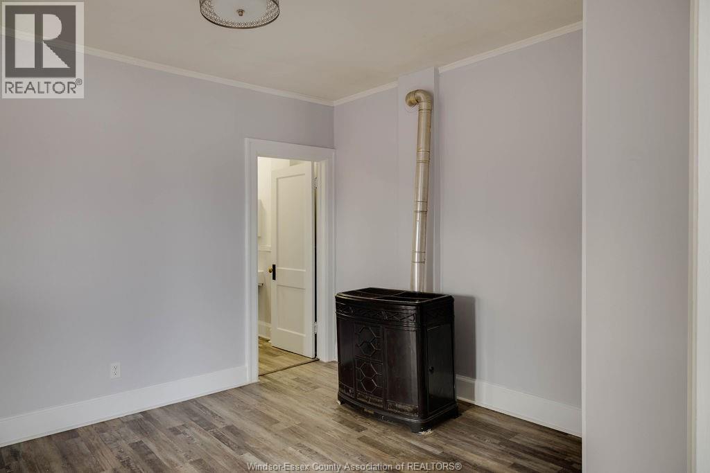 485 LOUIS AVENUE - 5