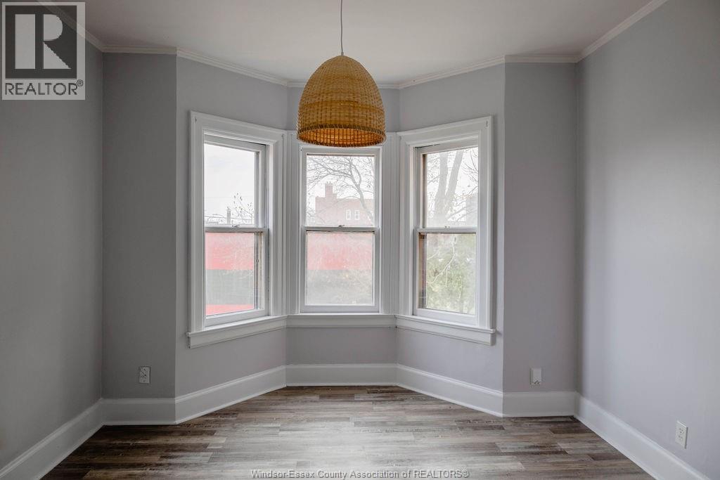 485 LOUIS AVENUE - 8