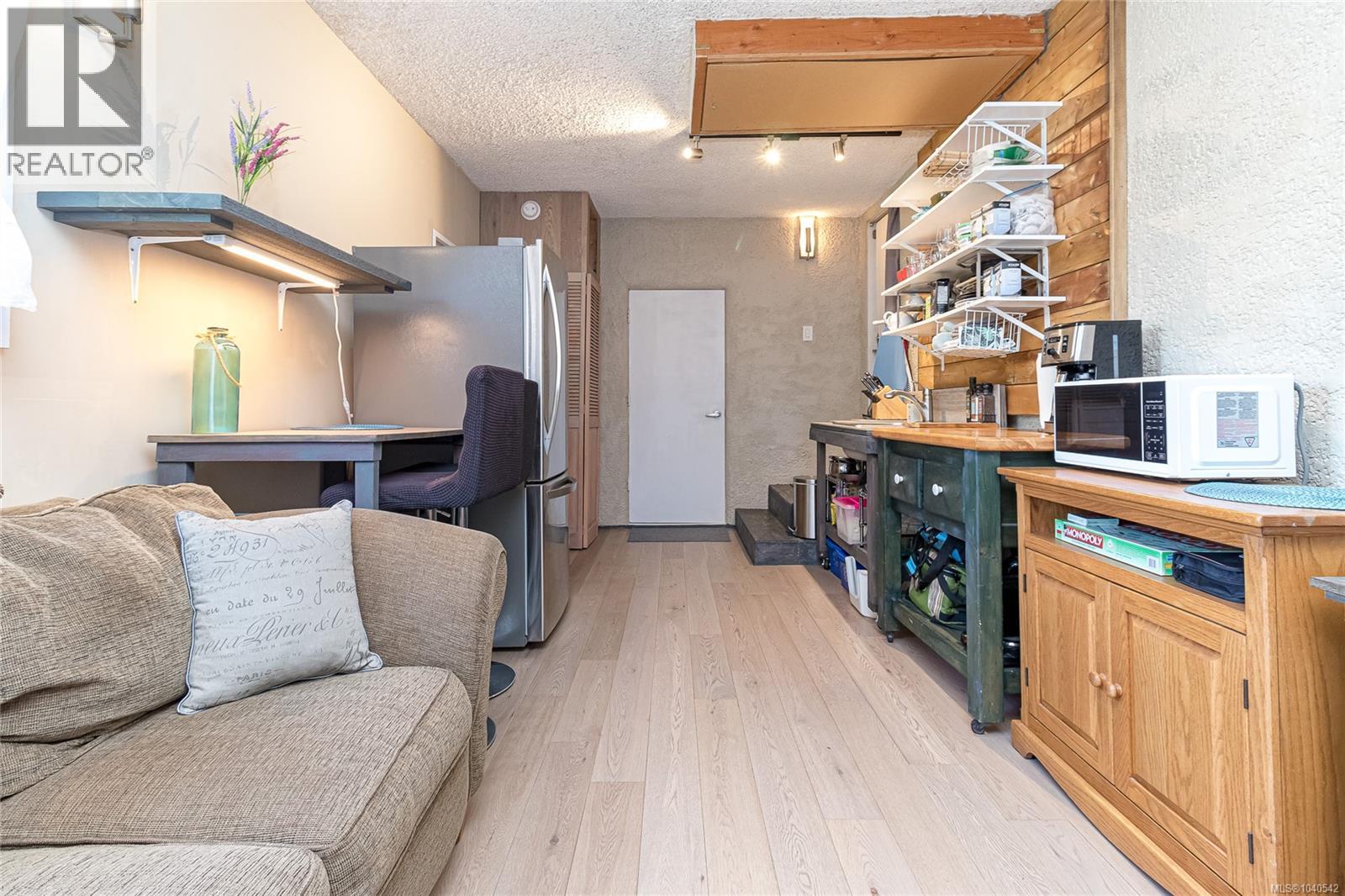 2945 Dysart Rd, Saanich