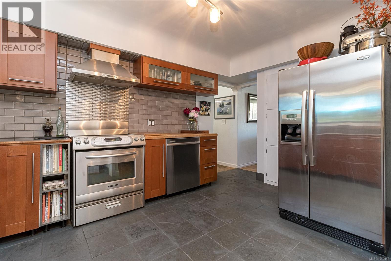 2945 Dysart Rd, Saanich