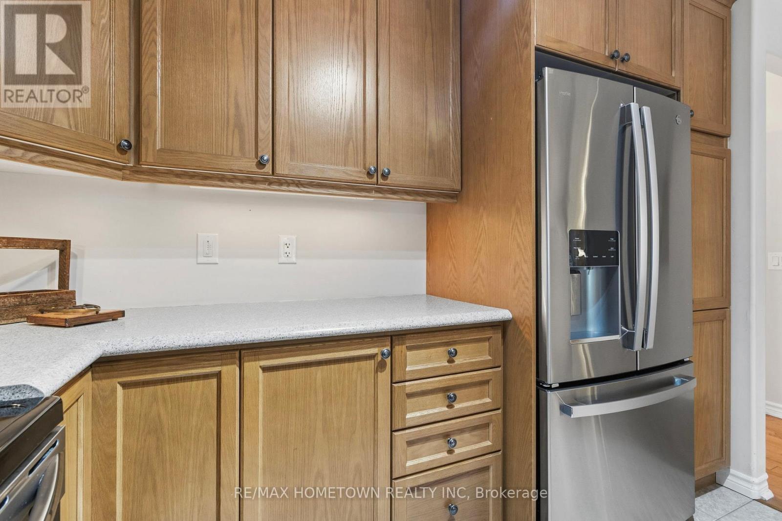 155 STEACY GARDENS - 10