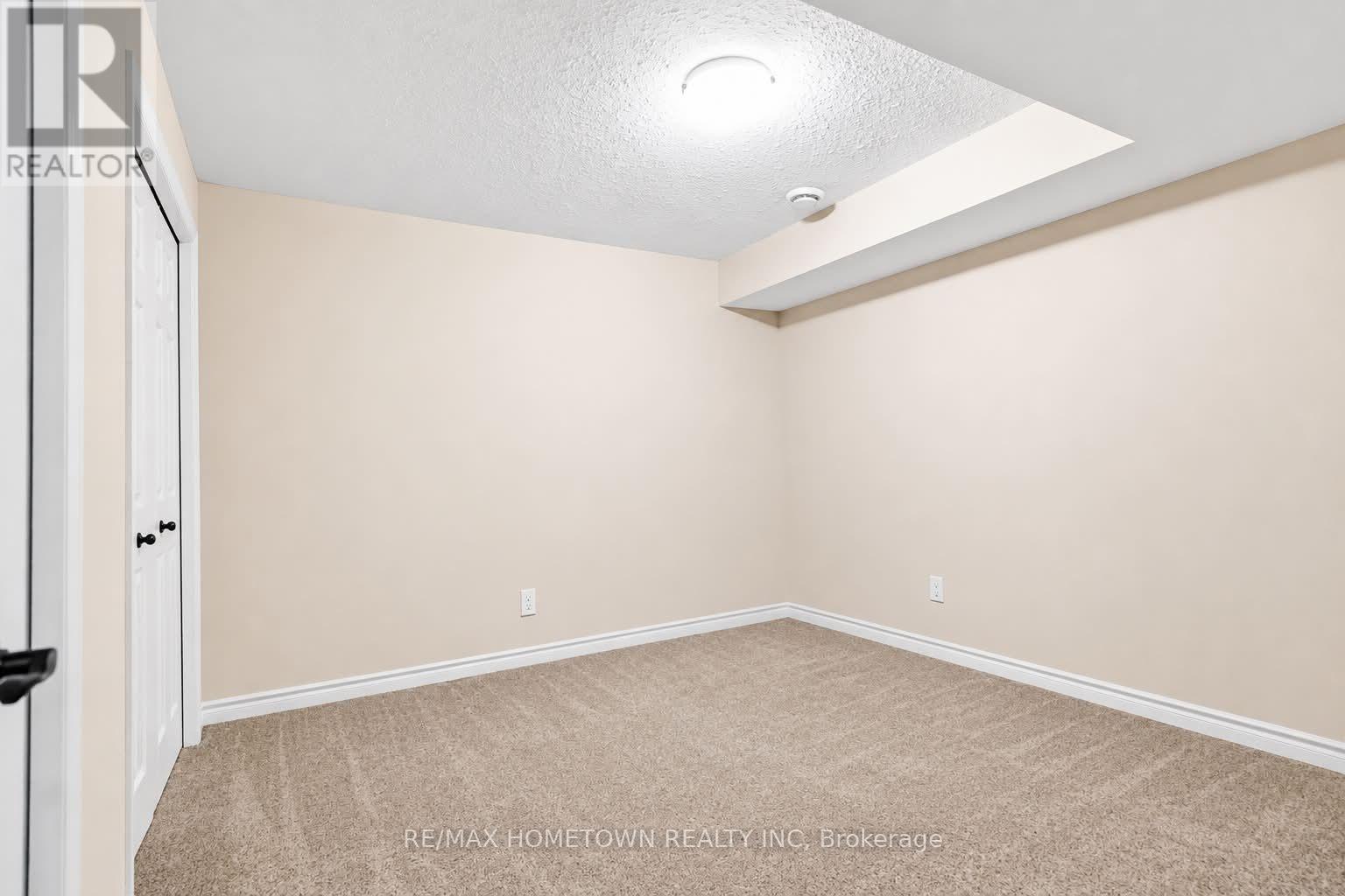 155 STEACY GARDENS - 27