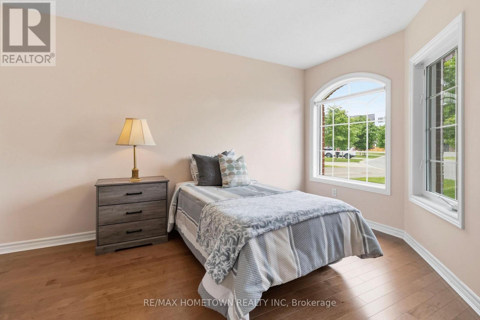 155 STEACY GARDENS - 7