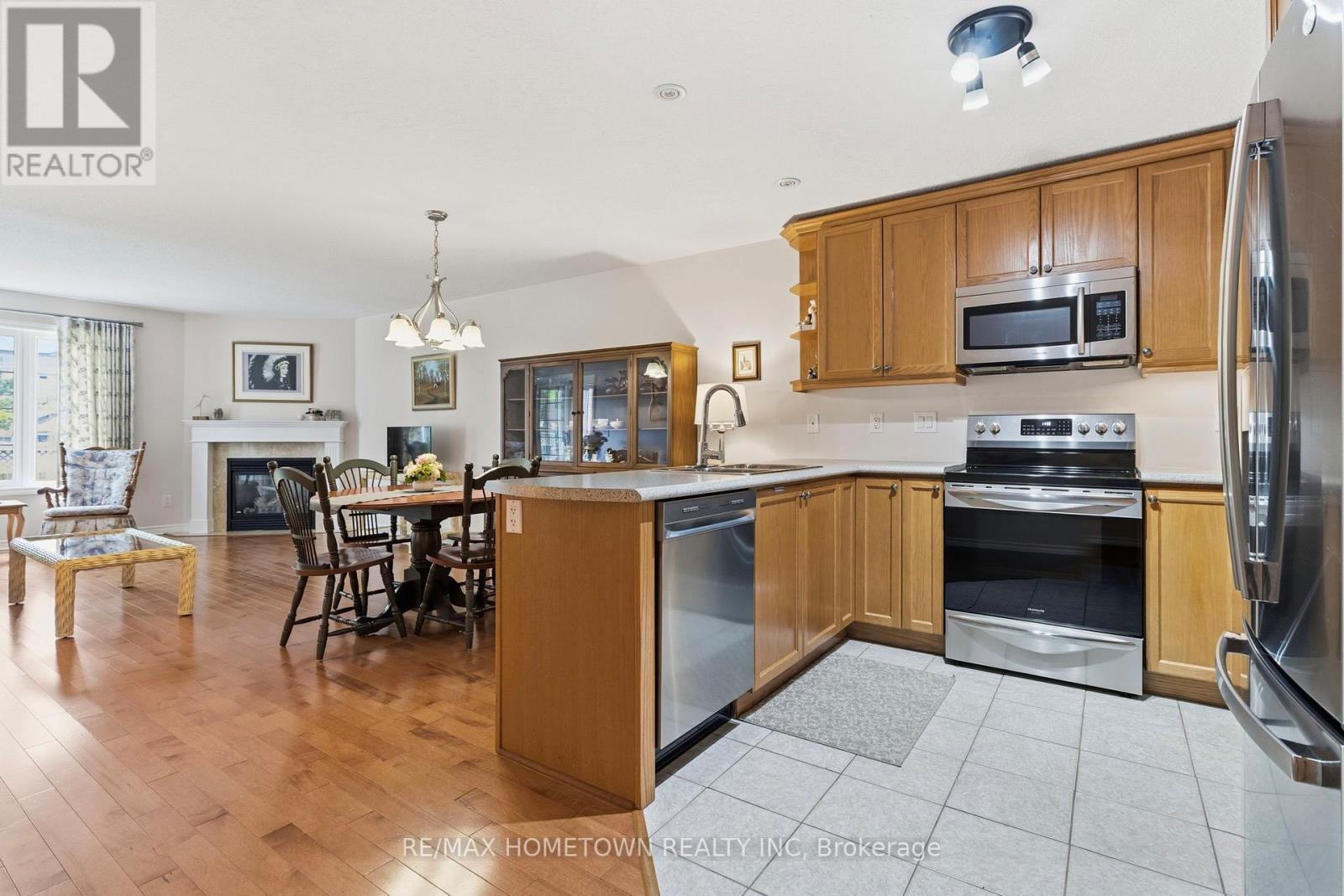 155 STEACY GARDENS - 9