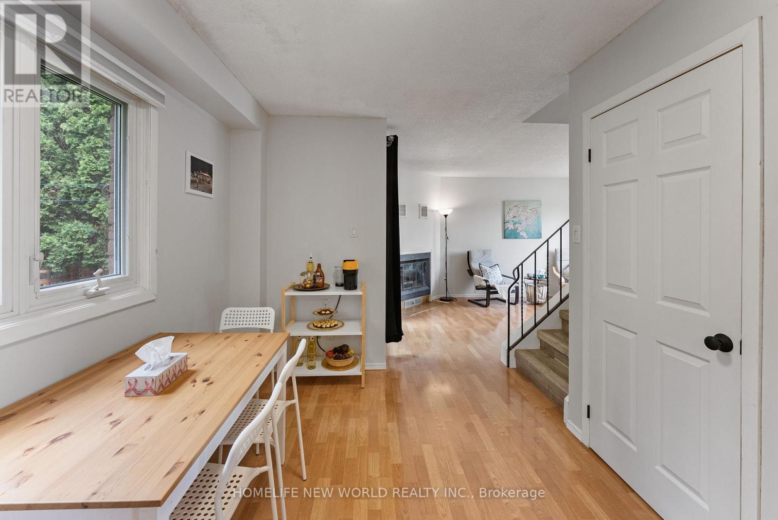 1445 ALDERSBROOK ROAD - 12