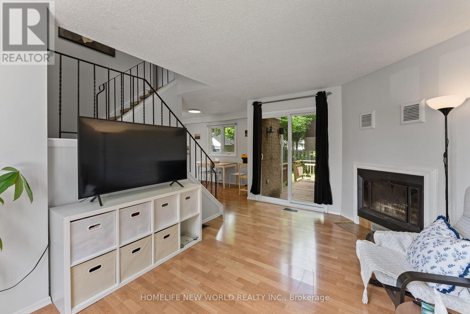 1445 ALDERSBROOK ROAD - 16
