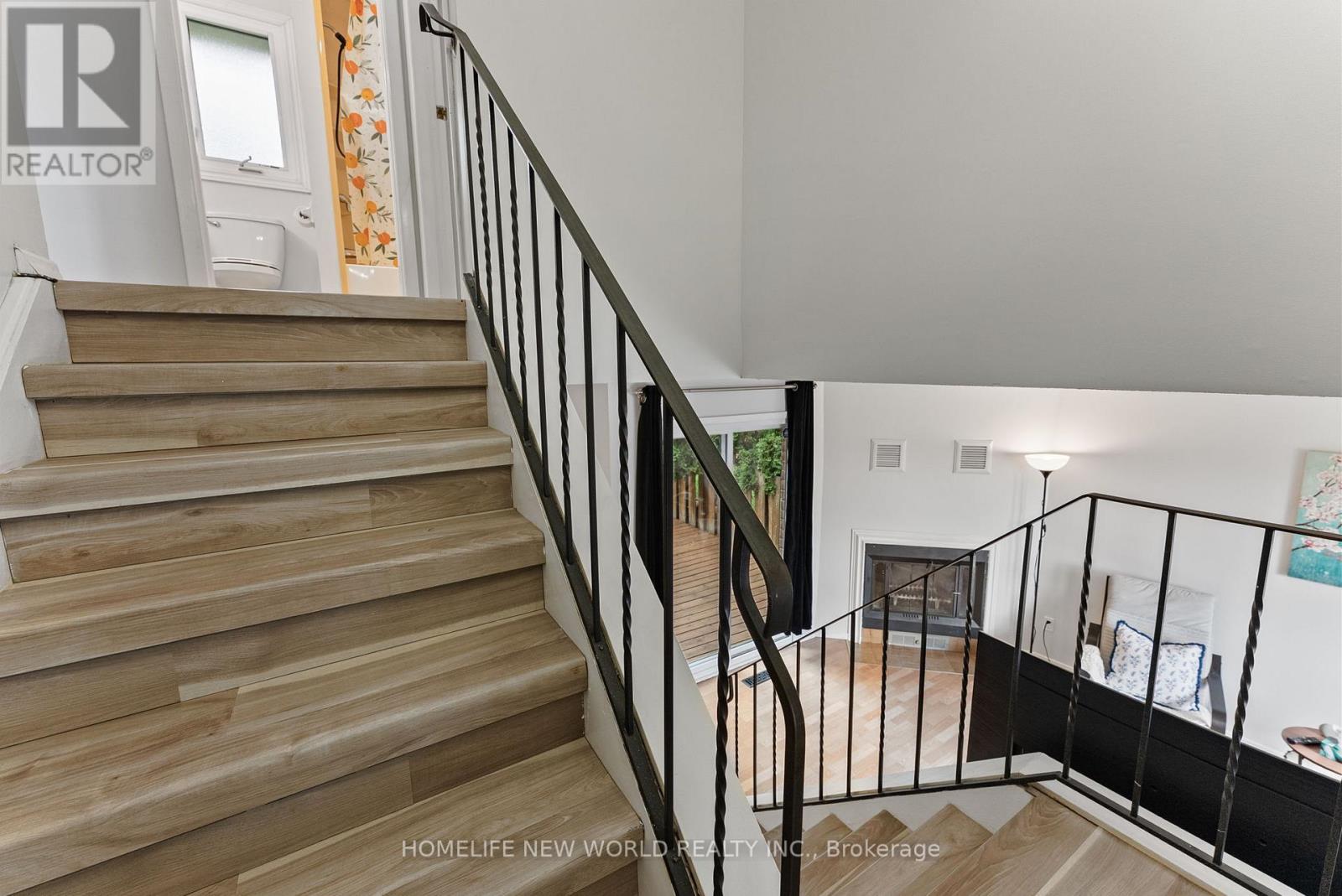 1445 ALDERSBROOK ROAD - 17