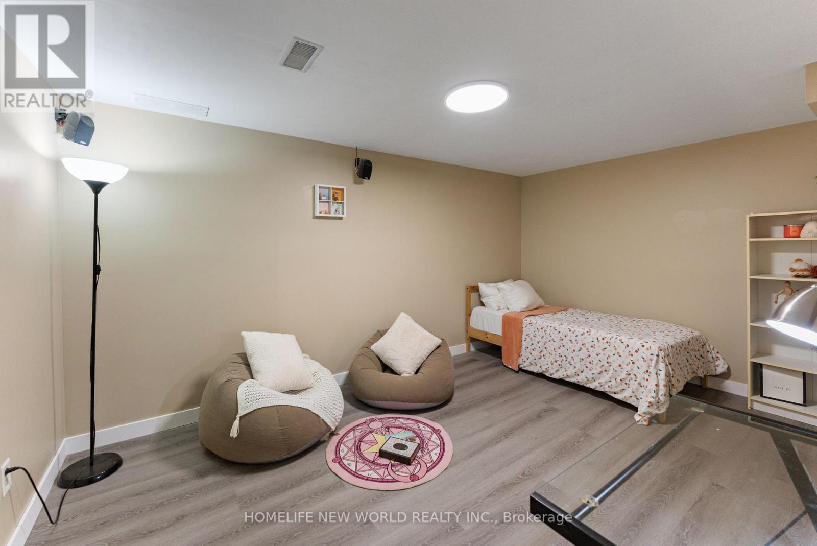1445 ALDERSBROOK ROAD - 32