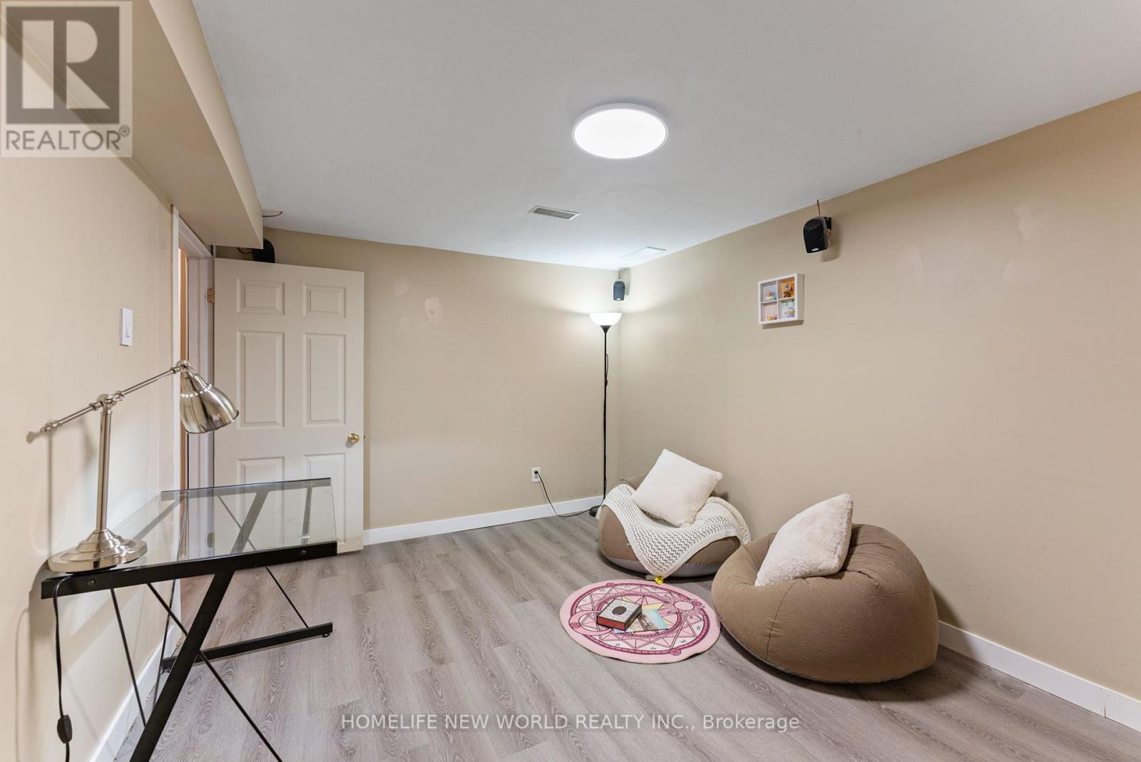 1445 ALDERSBROOK ROAD - 34