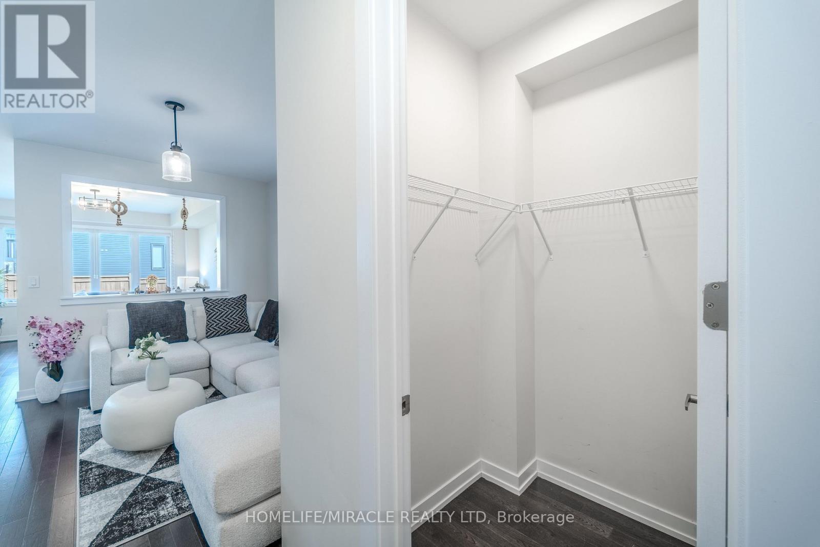 22 SANTOS DRIVE - 15