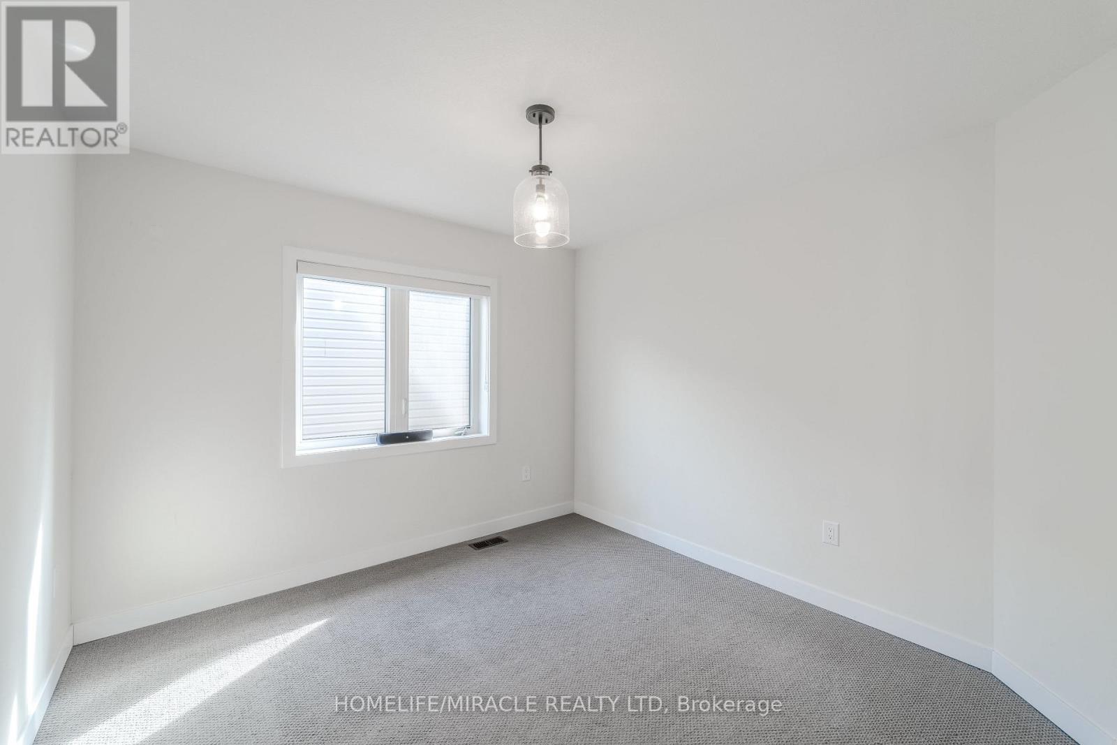 22 SANTOS DRIVE - 22
