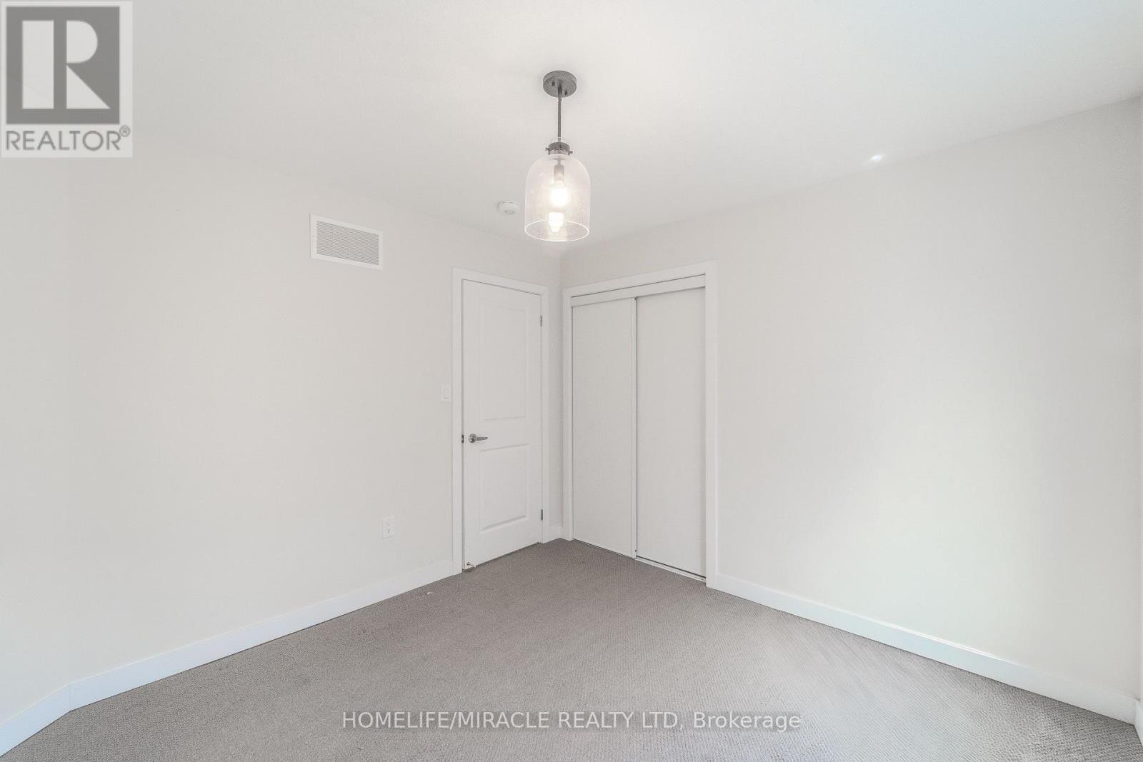 22 SANTOS DRIVE - 23