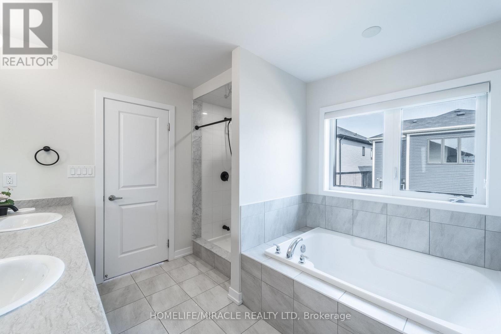 22 SANTOS DRIVE - 30