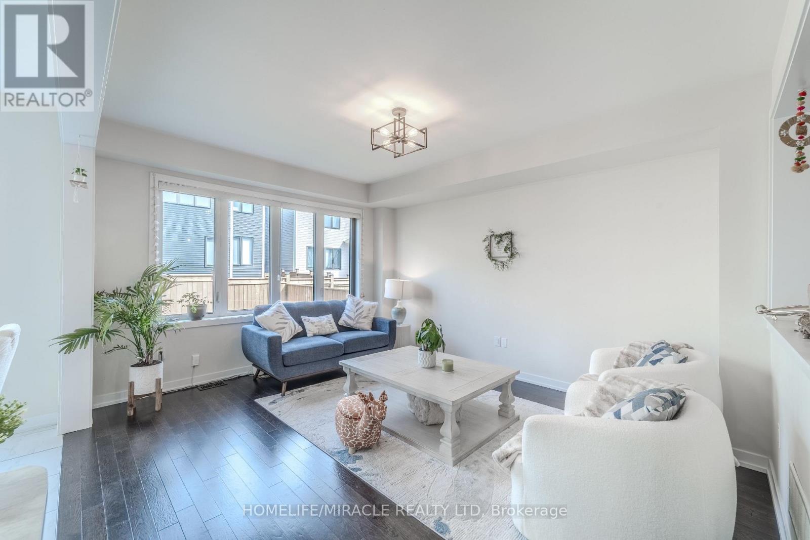 22 SANTOS DRIVE - 6