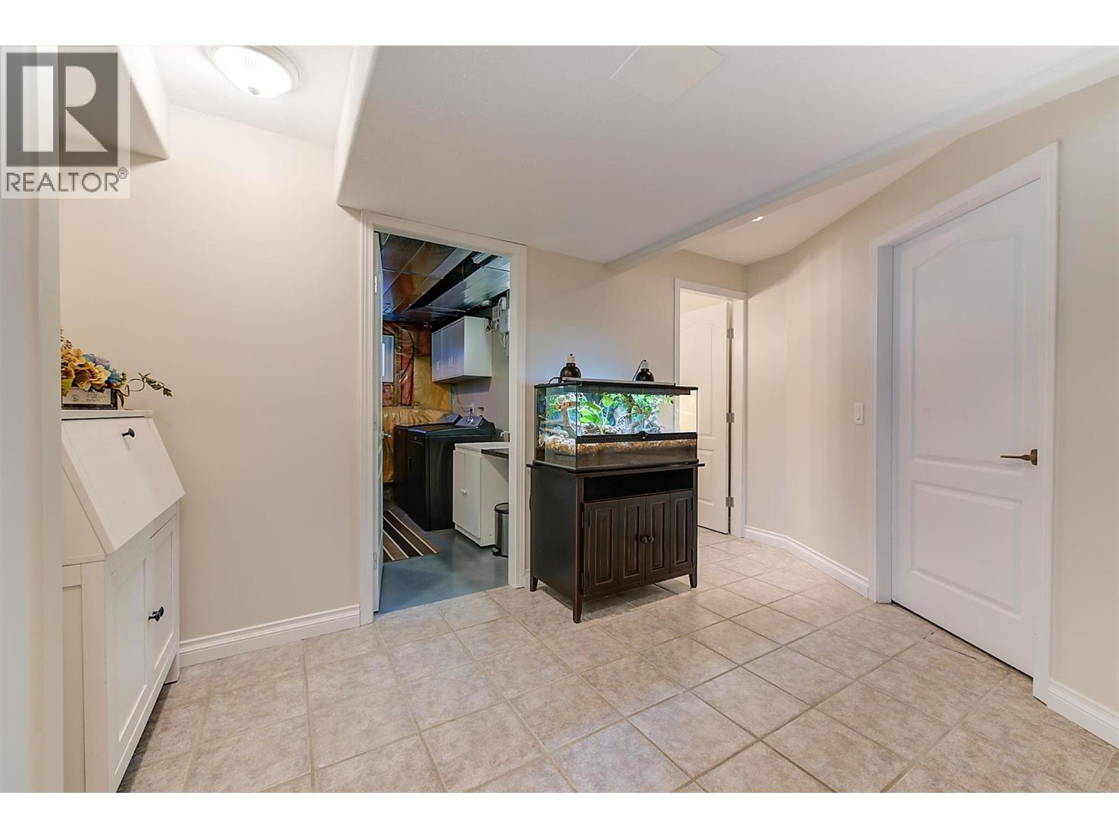 2083 Rosefield Drive - 36