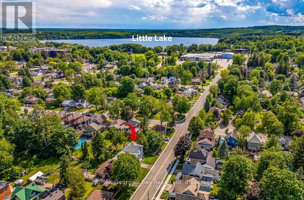 423 ELLEN STREET - 2