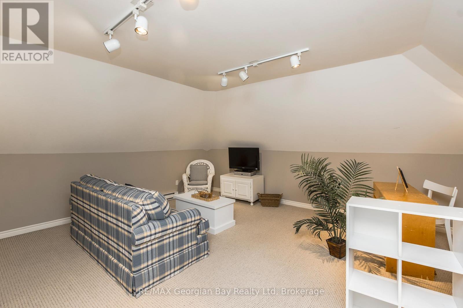 423 ELLEN STREET - 20